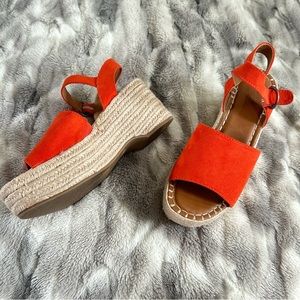 Universal Thread Orange & Cream Platform Sandals